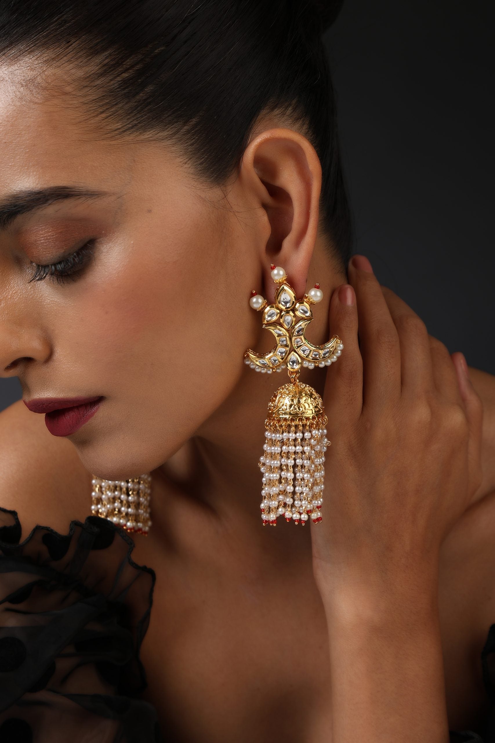 White Gold Tone Kundan and Pearl Jhumka Earrings