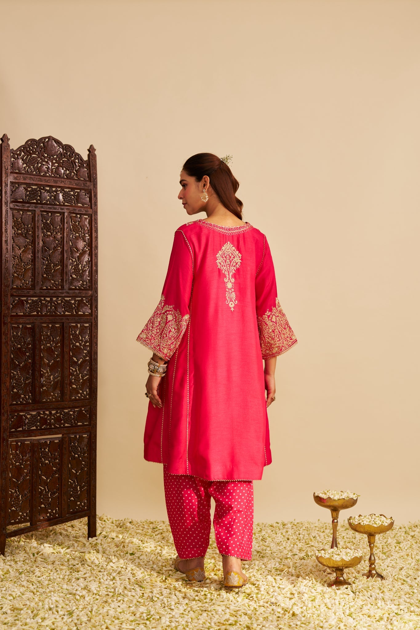 NIYAH - SHORT CHAUGA WITH SALWAR