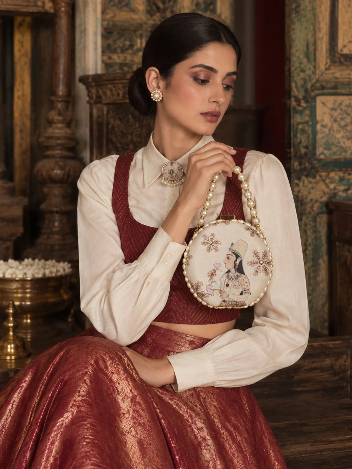 Ivory Miniature Art Round printed Clutch Bag with Pearl and Gold Chain