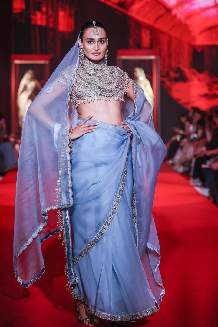 Neelambara Saree Set