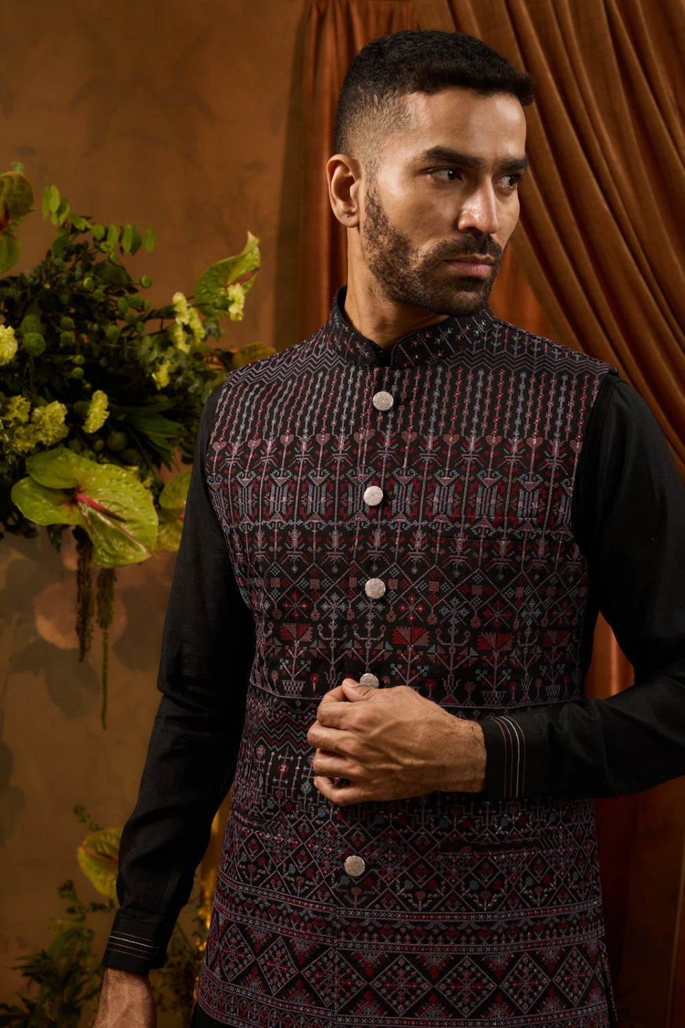 Black silk kurta set with multicolour thread embroidery