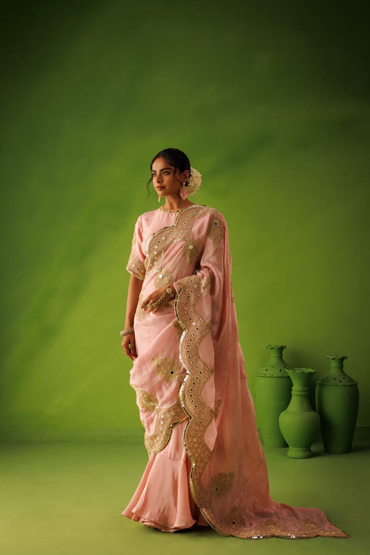Pink scallop tissue saree