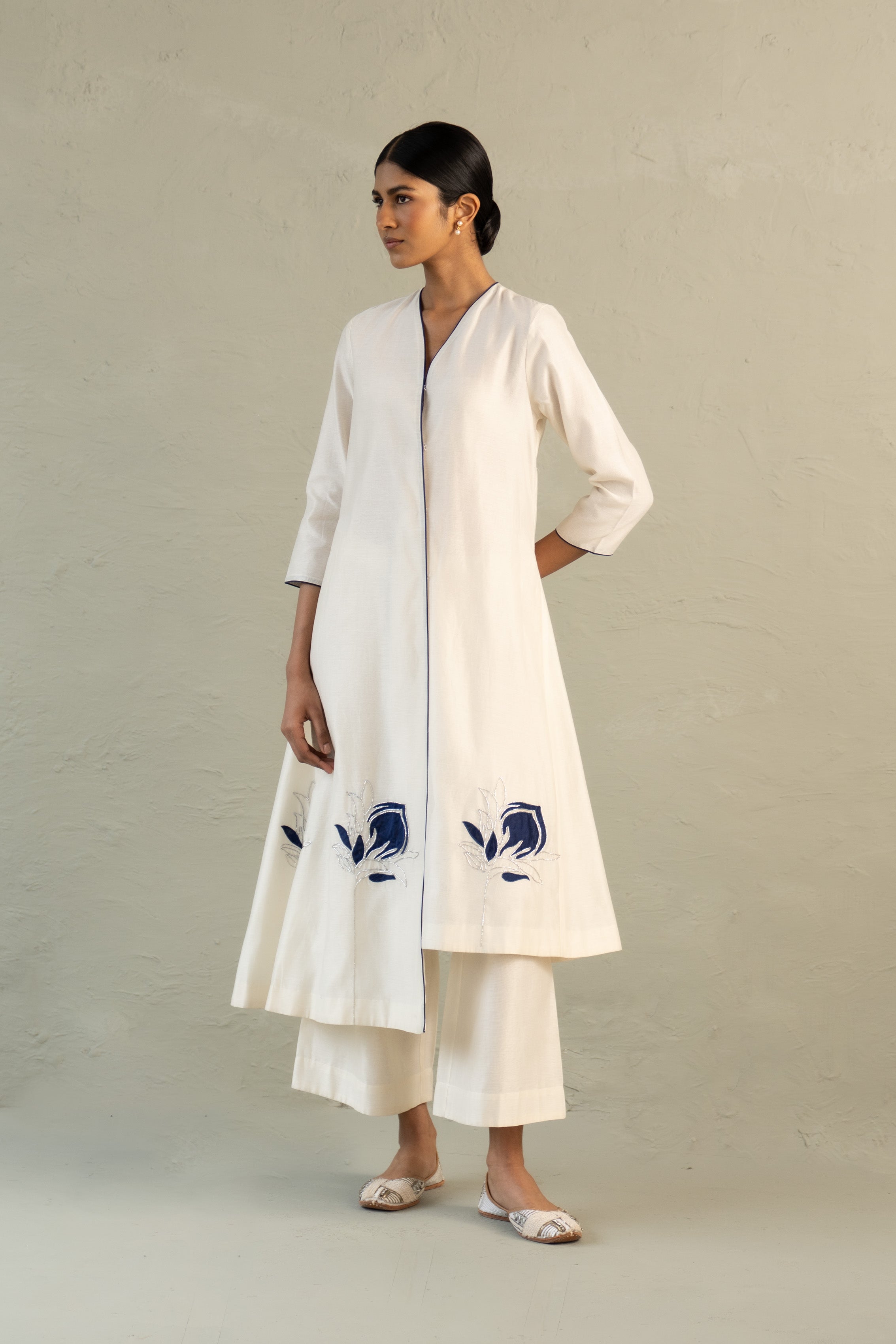 Blue Edit Ivory Hi-Lo Set