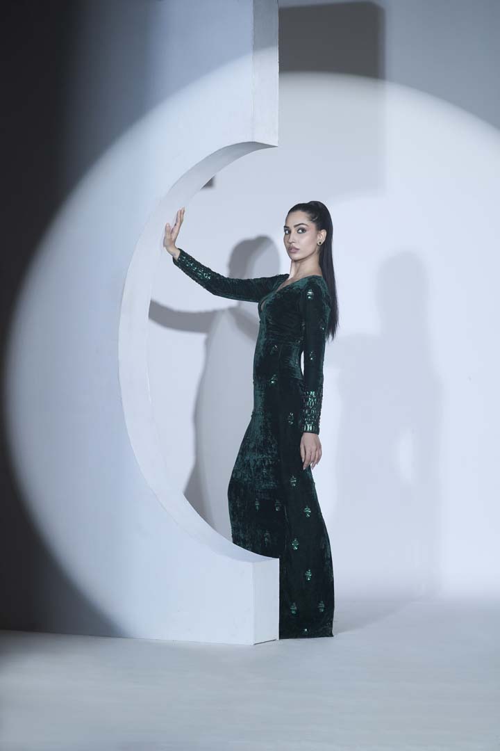 Green Fitted Sleeve Maxi Gown