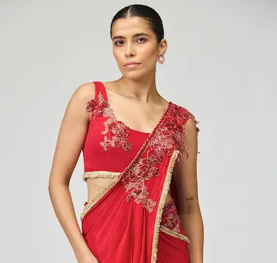 Elegant Red Silk Georgette Saree Set with Intricate Embroidery