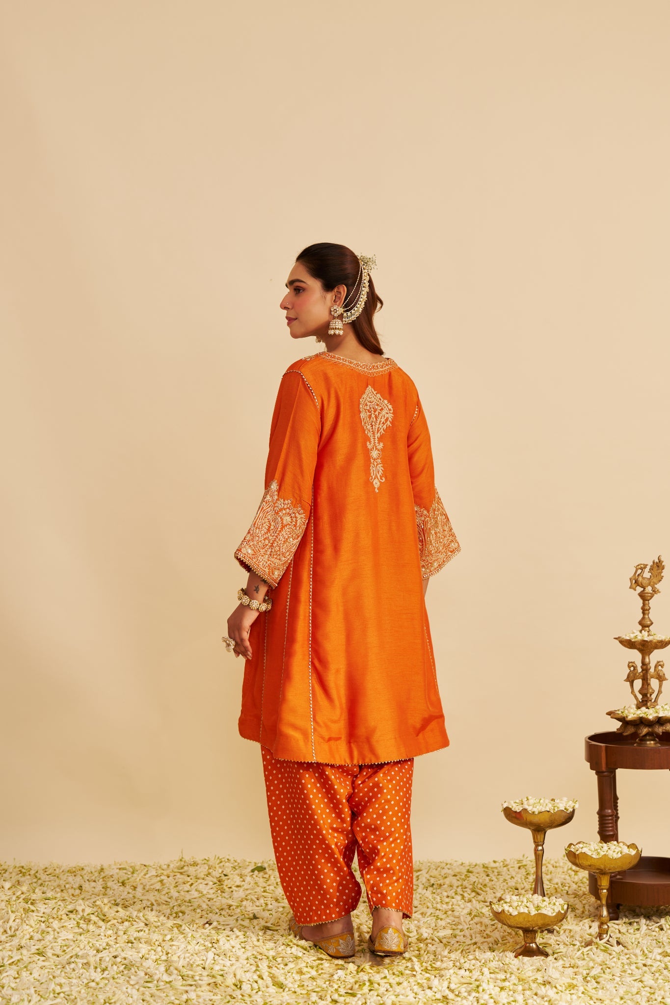 NIYAH - SHORT CHAUGA WITH SALWAR