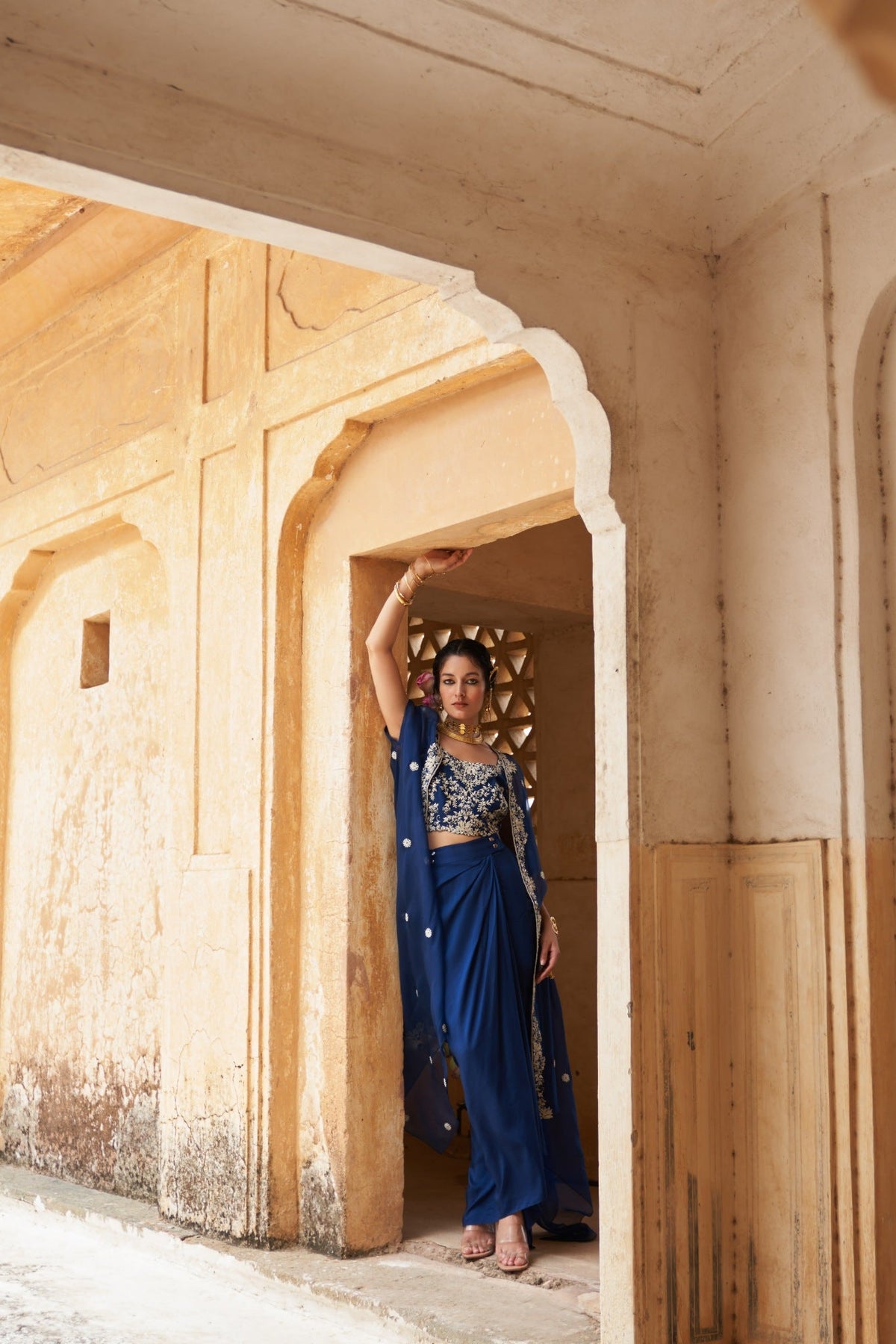 Neelkamal cape set