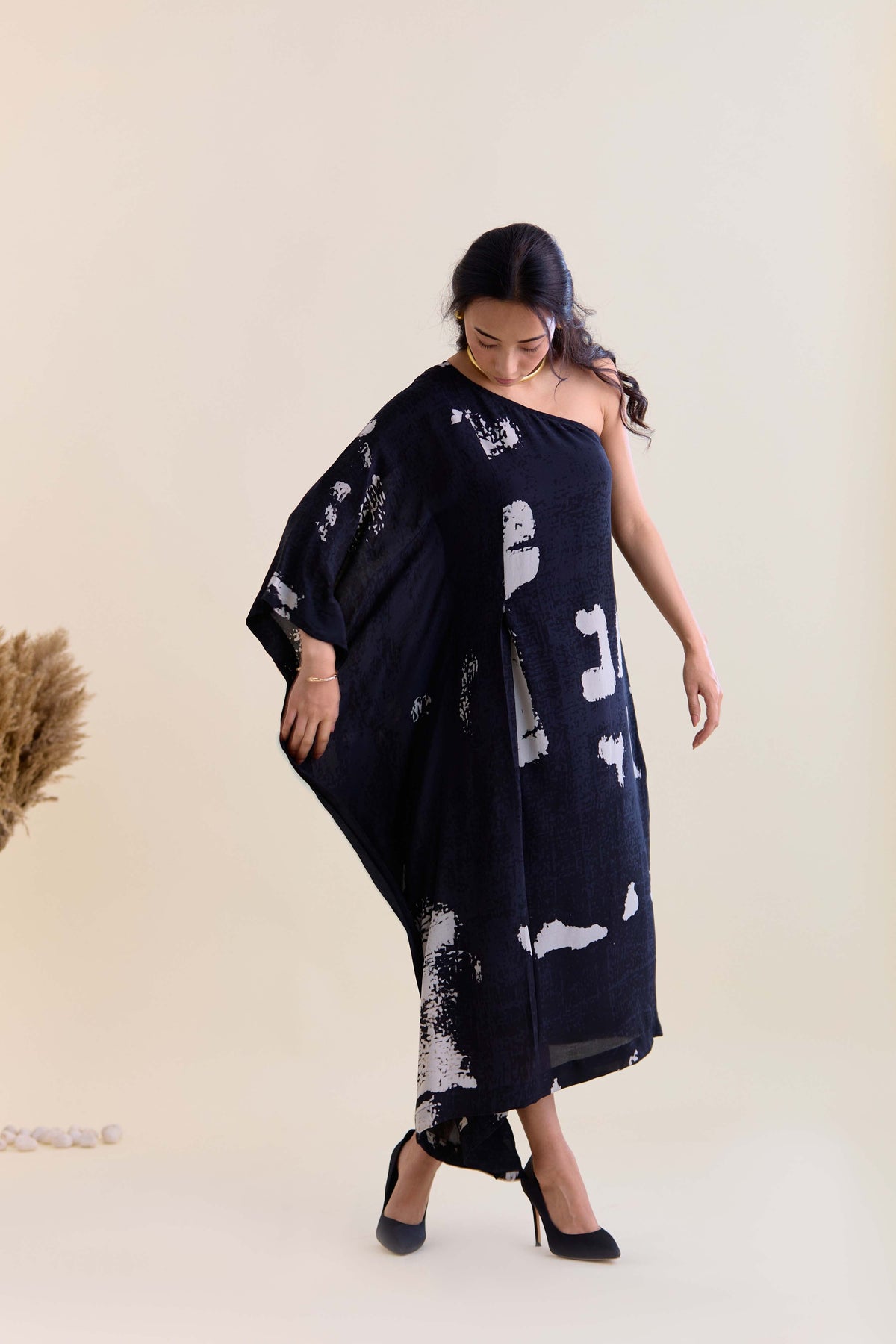 English One Shoulder Mind Dress