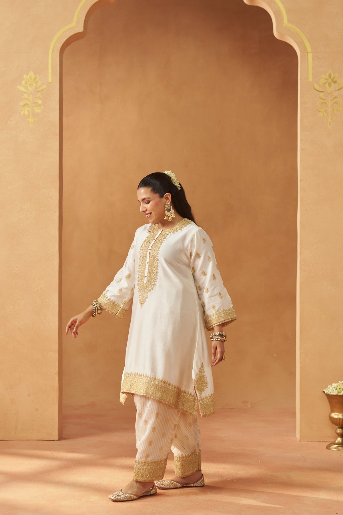 Zeenal Daisy Ivory A-Line Kaaftan with Salwar with Dupatta
