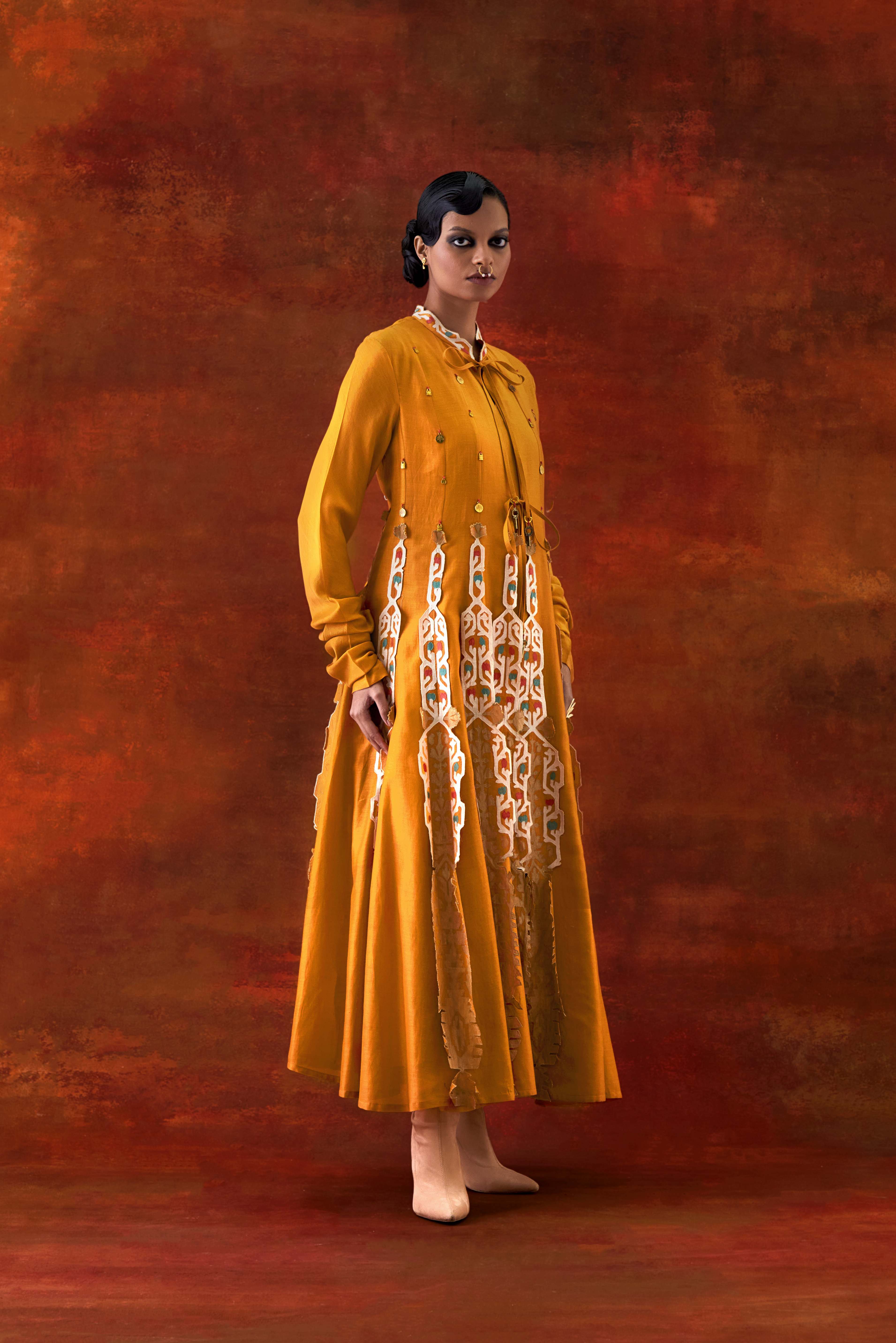 EMBROIDERED KALIDAR WITH SLEEVLESS INNER - image 2
