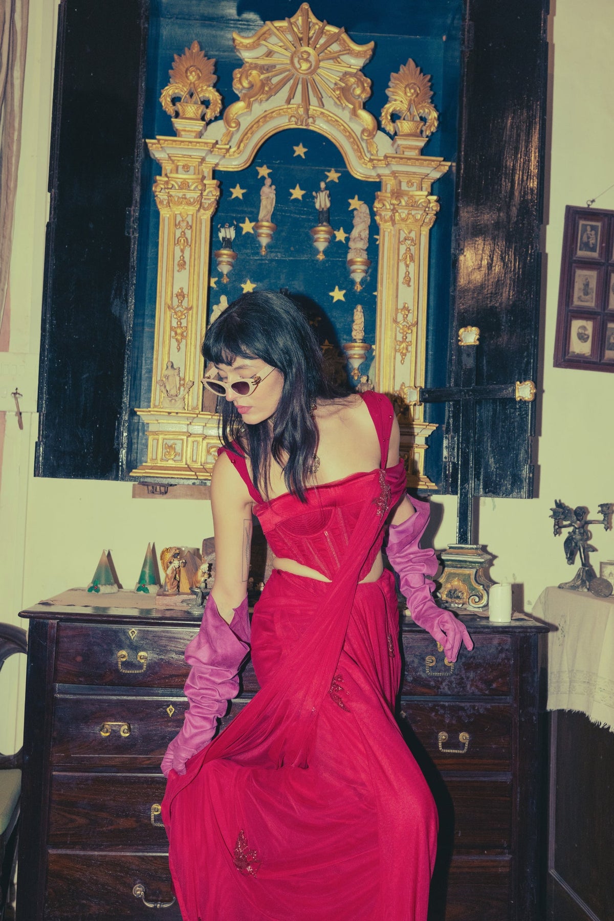 Roman Red, Zardosi Embroidery, Silk & Tulle, Corset Sari Set, Pre-Renaissance Motifs