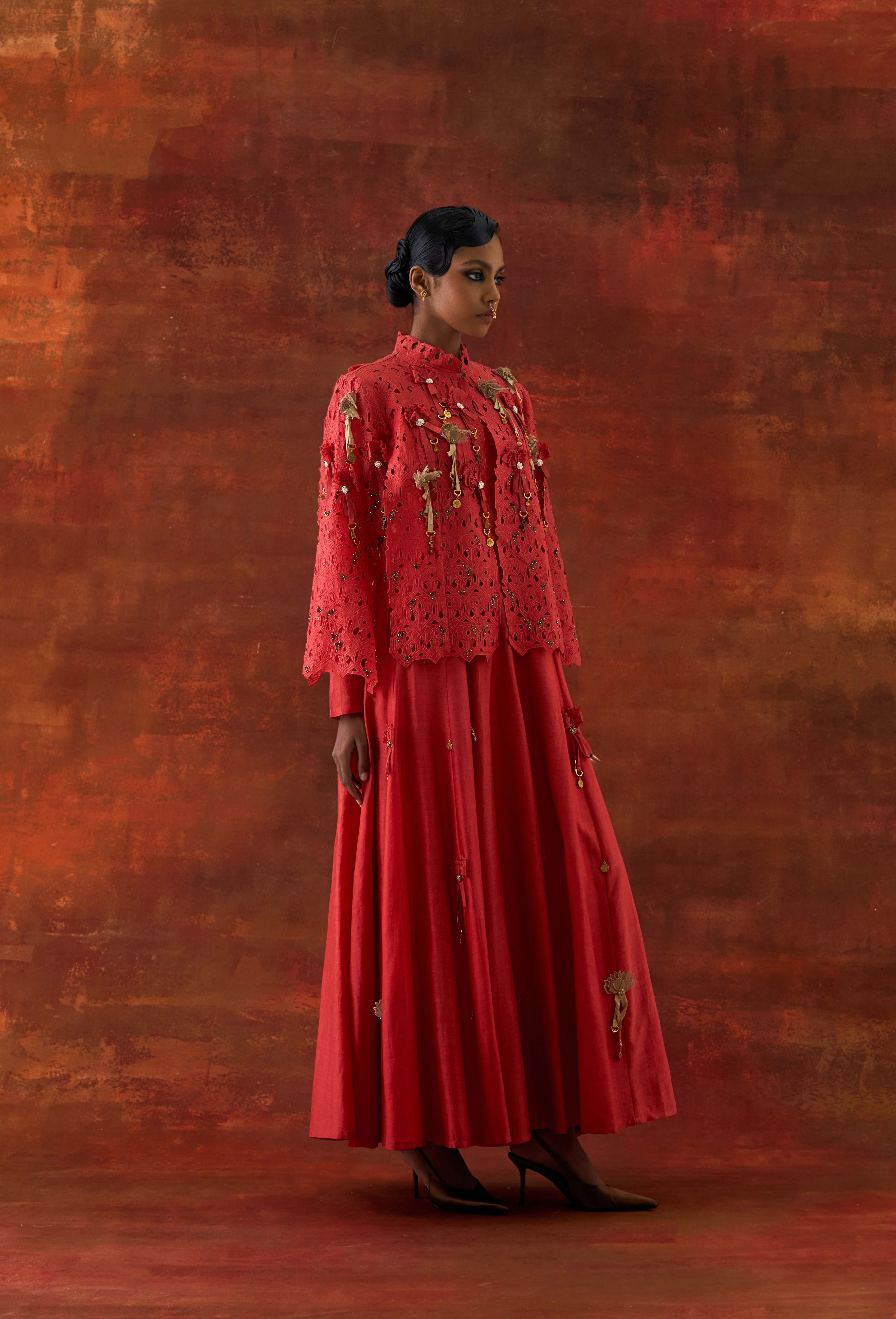 EMBROIDERED CUTWORK CAPE WITH 3D FLOWER KALIDAR - image 2