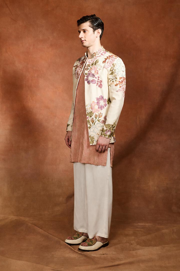 IVORY EMBROIDERED BHANDGALA SET