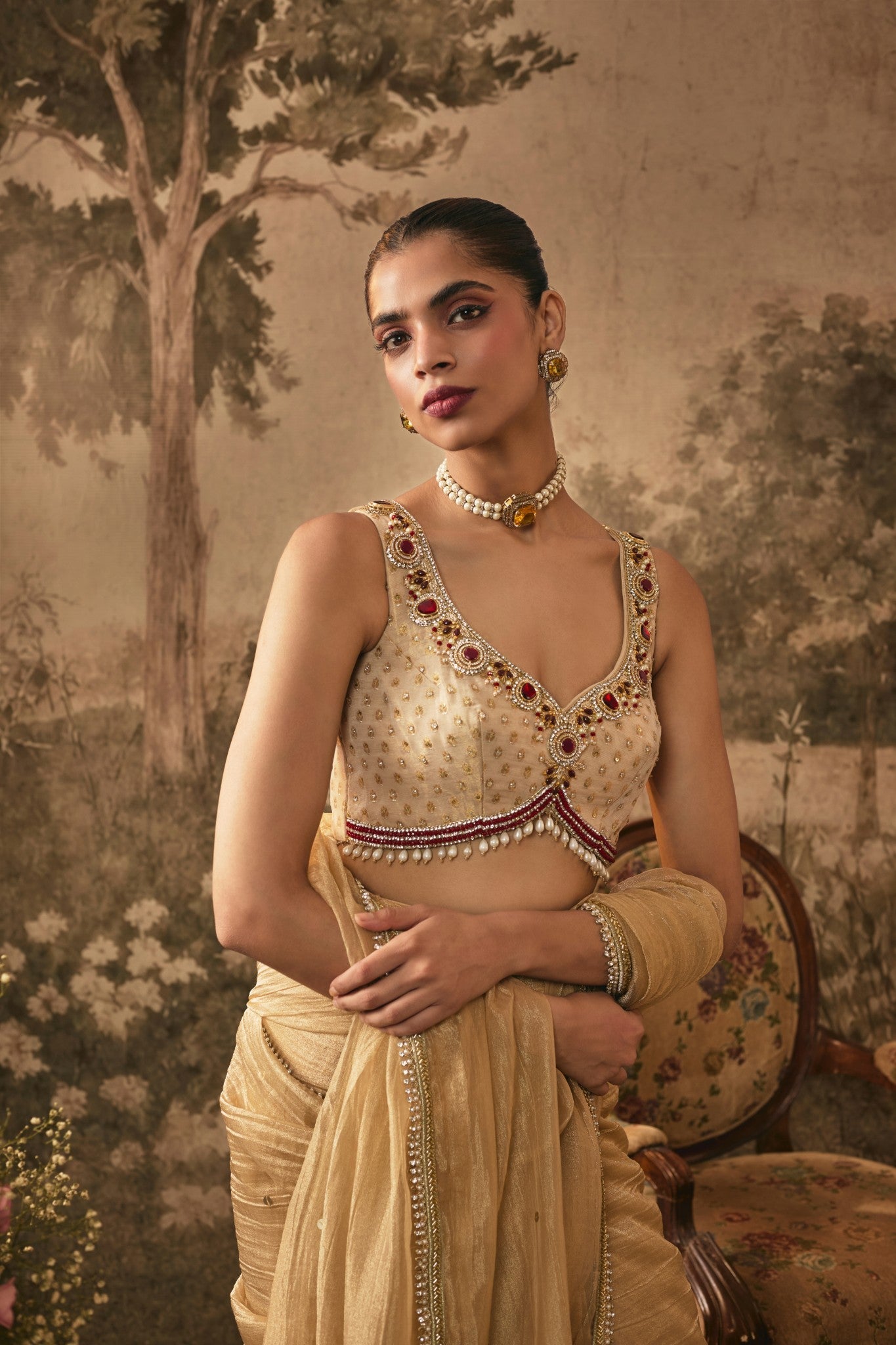 THE CHAMPAGNE GOLD PRE-PLEATED TISSUE SAREE SET