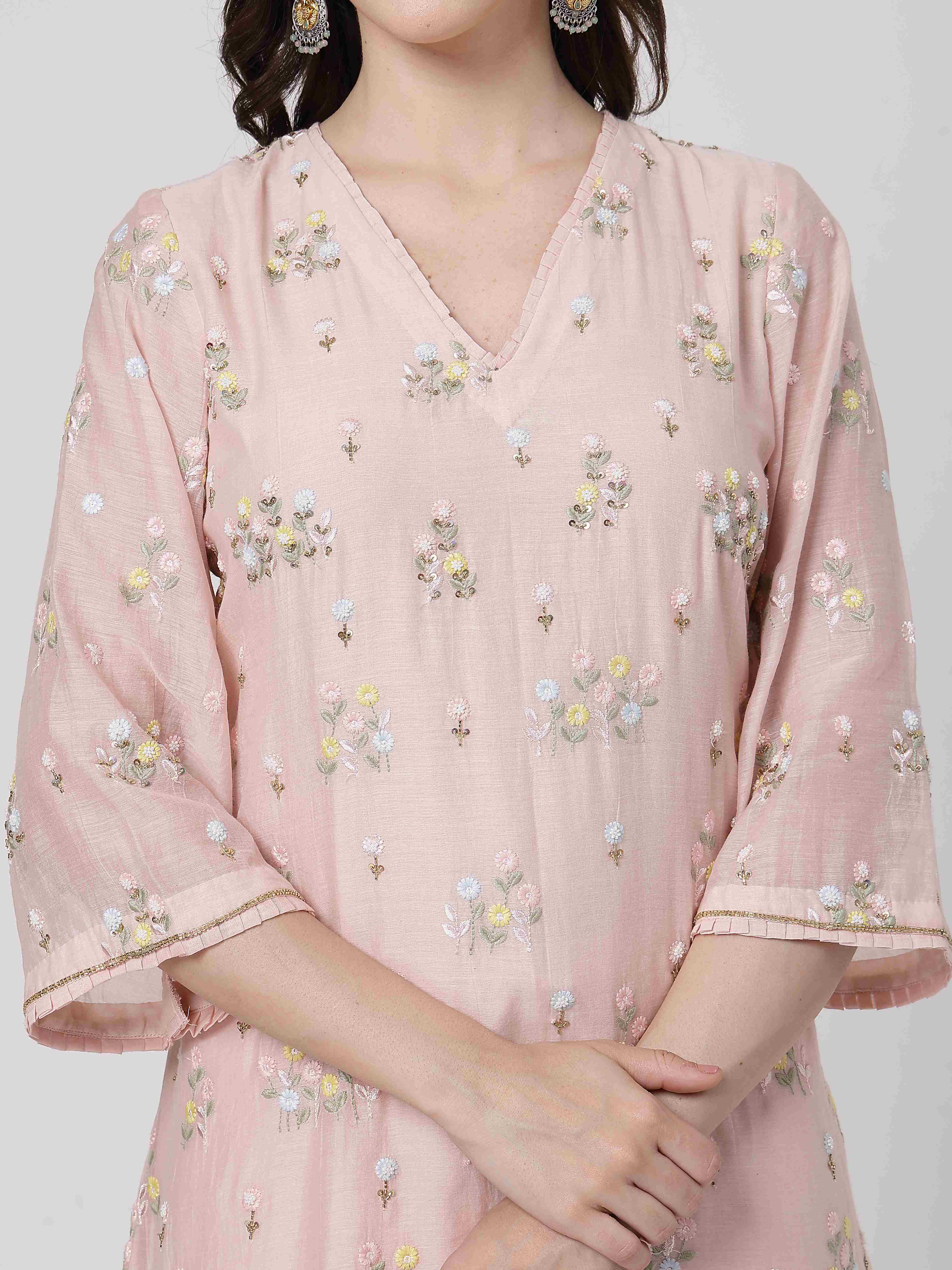Pankhudi V Neck Set
