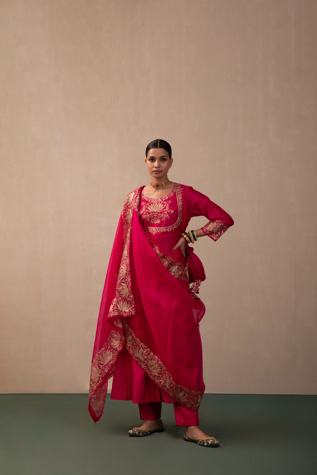 lotus mughal anarkali