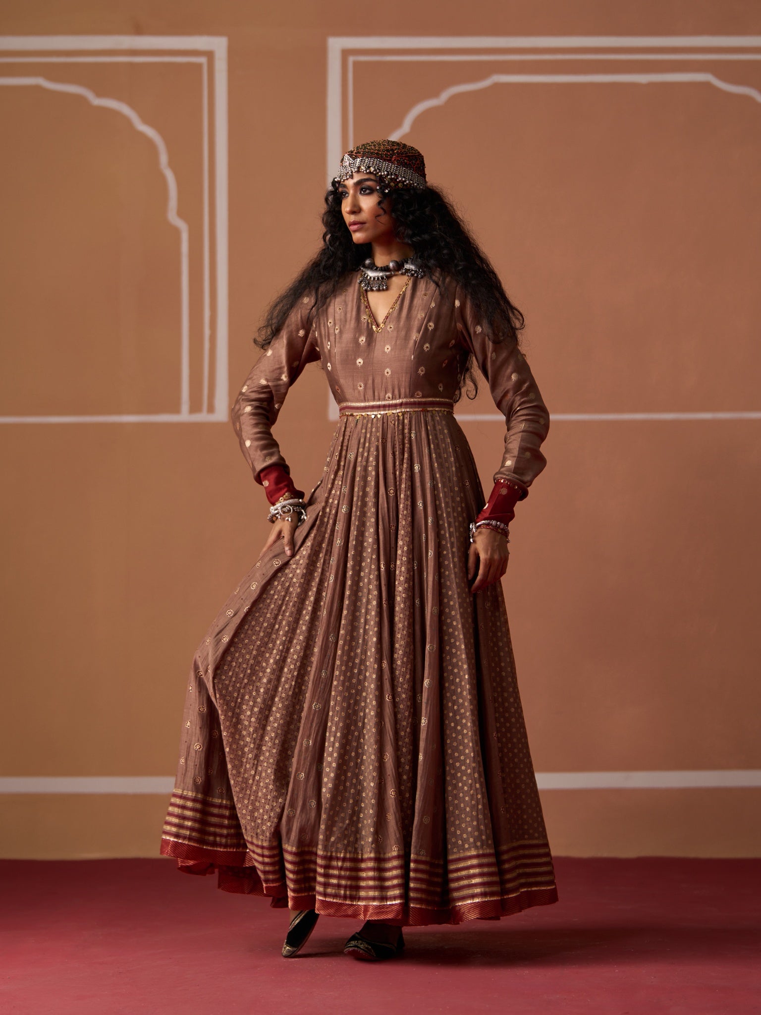 MISHTI KURTA & 
TANIA CHURIDAR