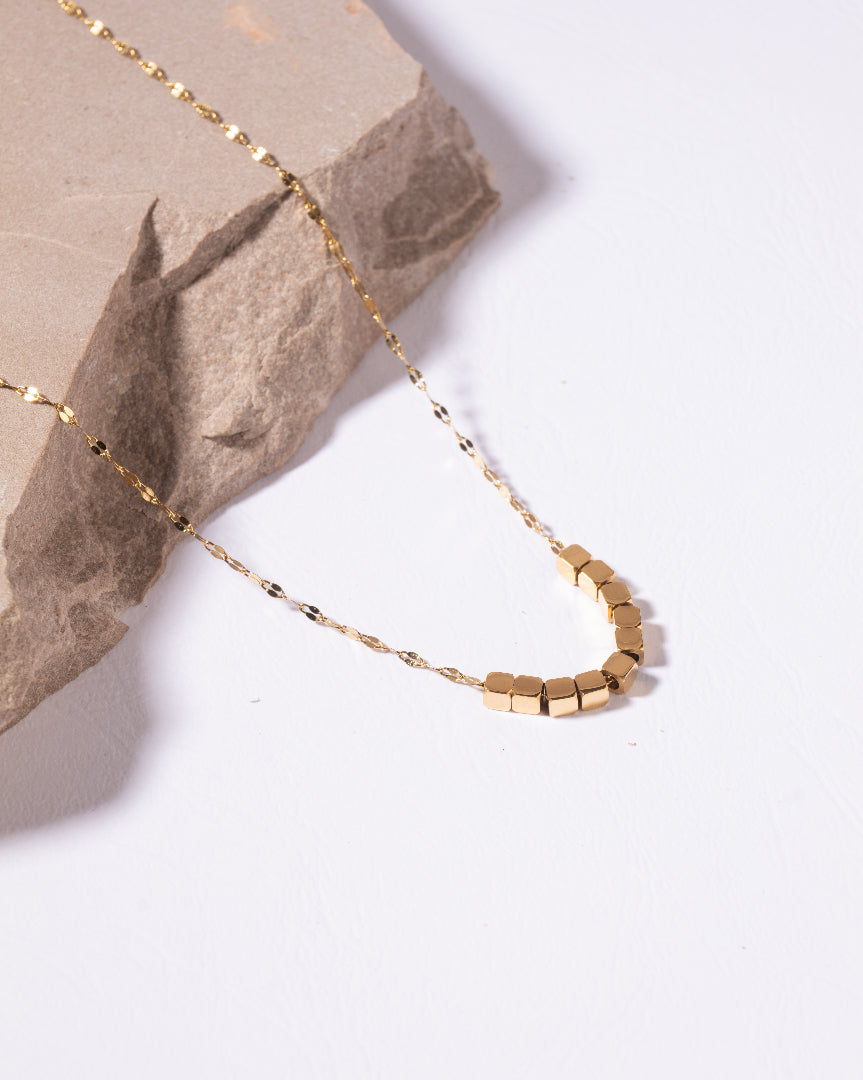 The Queen Necklace