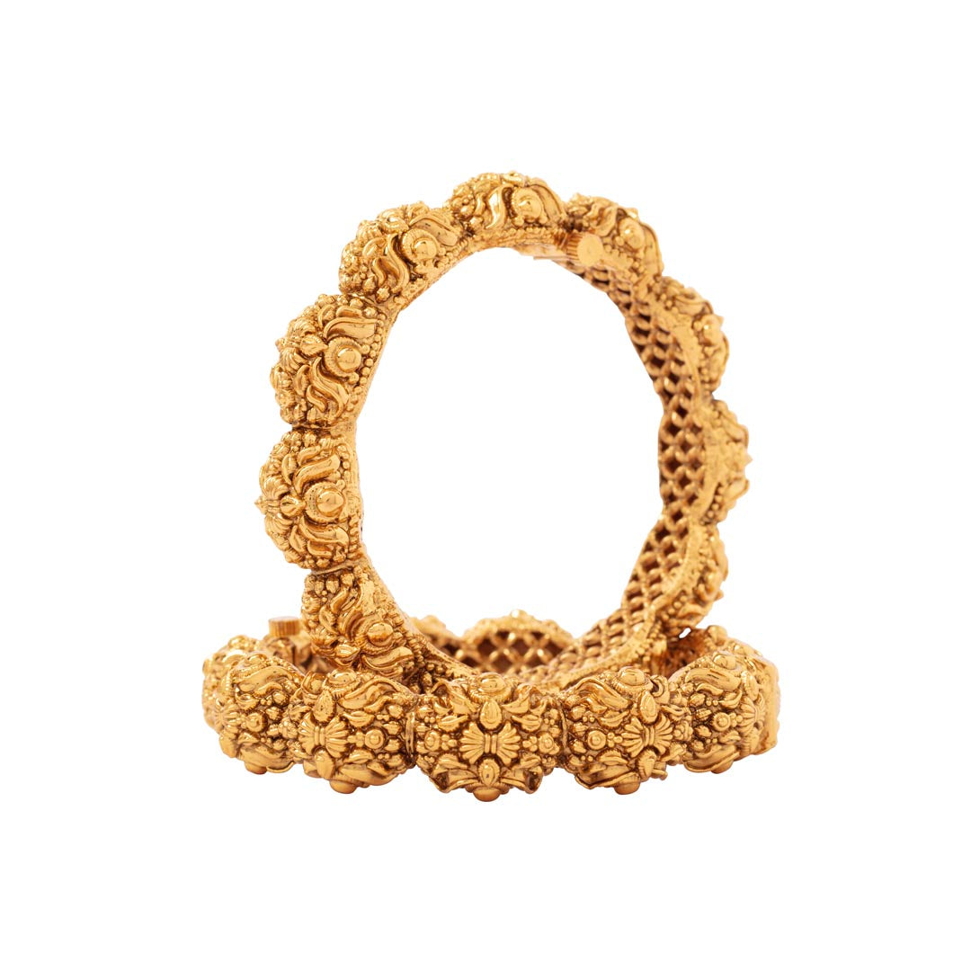 Vivinia By Vidhi Mehra Isvaraah Gold Plated Womens Pair of Bangles VB331