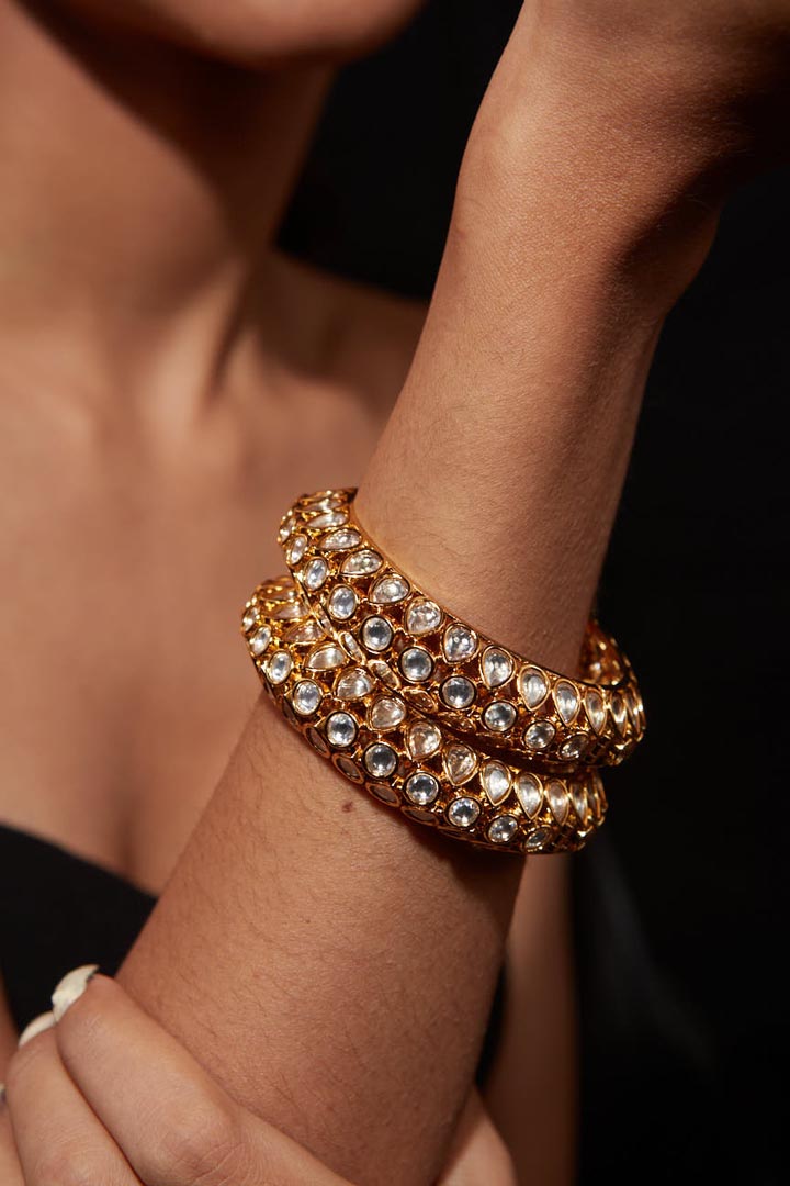 Vivinia By Vidhi Mehra Gold Plated Womens Kundan, Polki Pair of bangles VB028