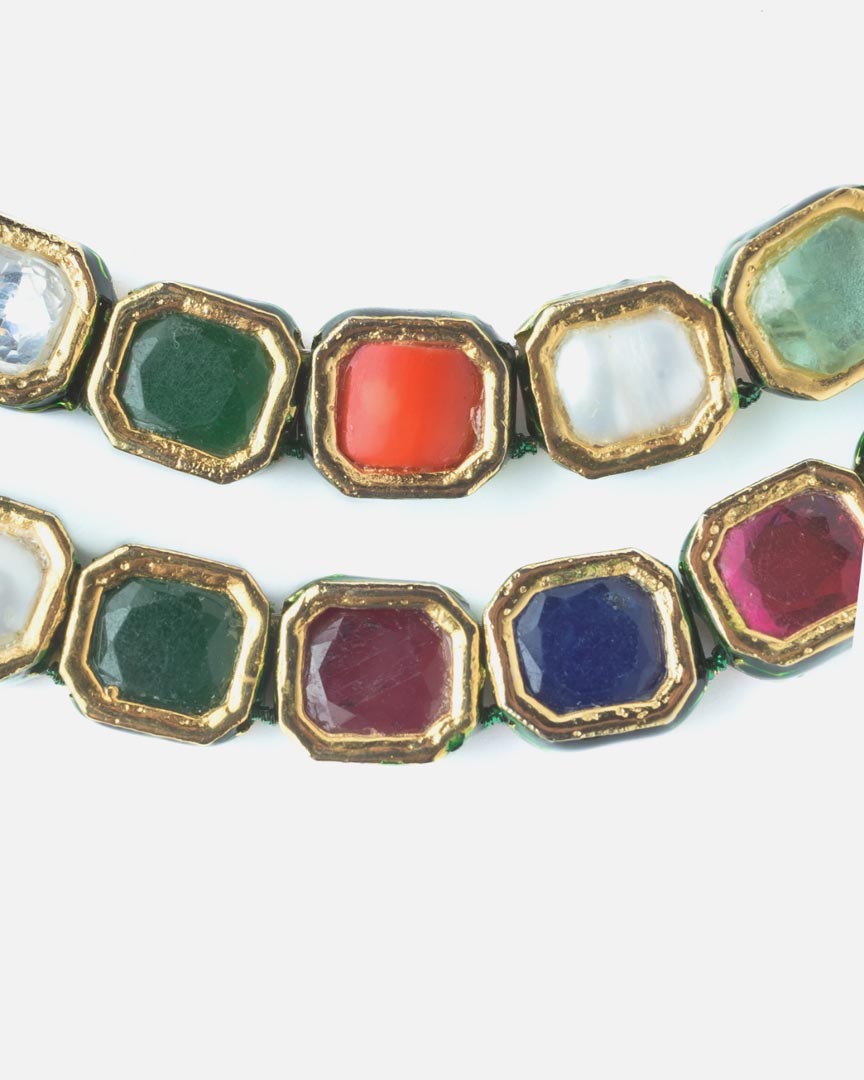 Vivinia By Vidhi Mehra Gold Plated Multicolored Womens Synthetic Stones Short Necklace Set with Pair of Earrings VN898