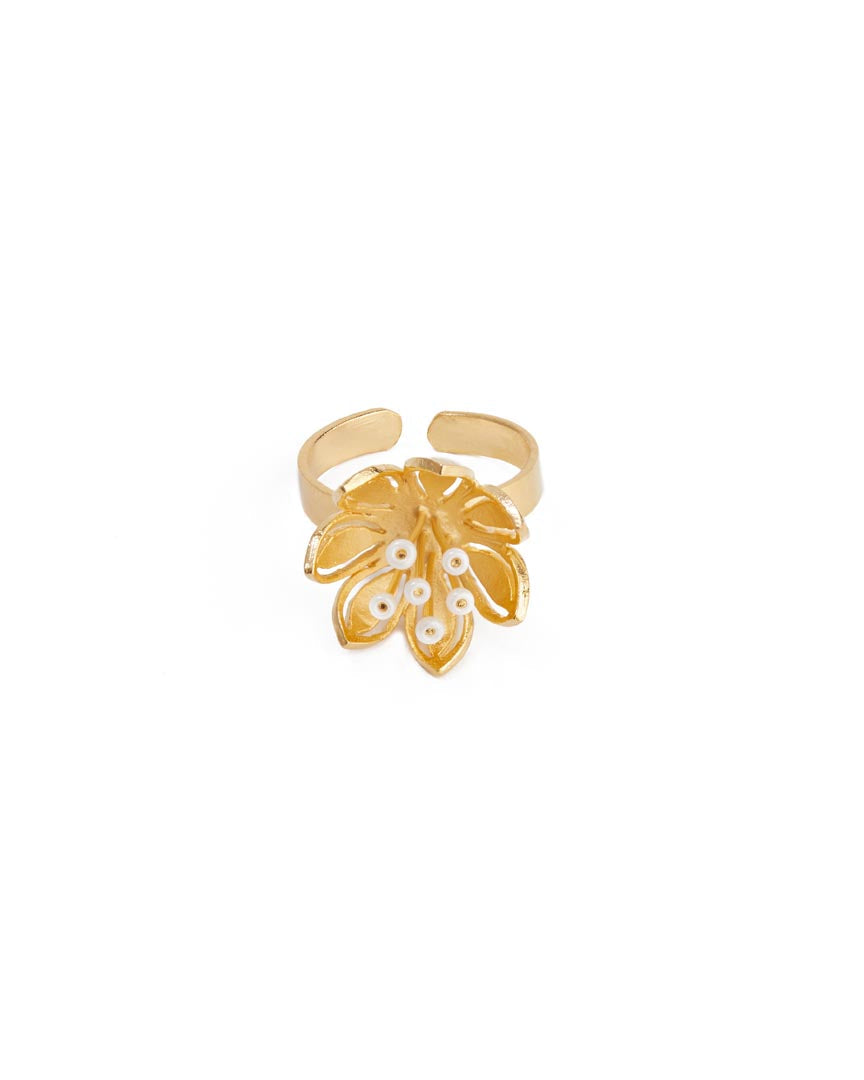 Pearly Golden Flower Ring
