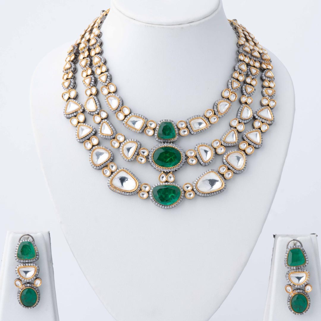 Vivinia By Vidhi Mehra Gold Plated Green Womens Kundan Short Necklace Set with Pair of Earrings VN202