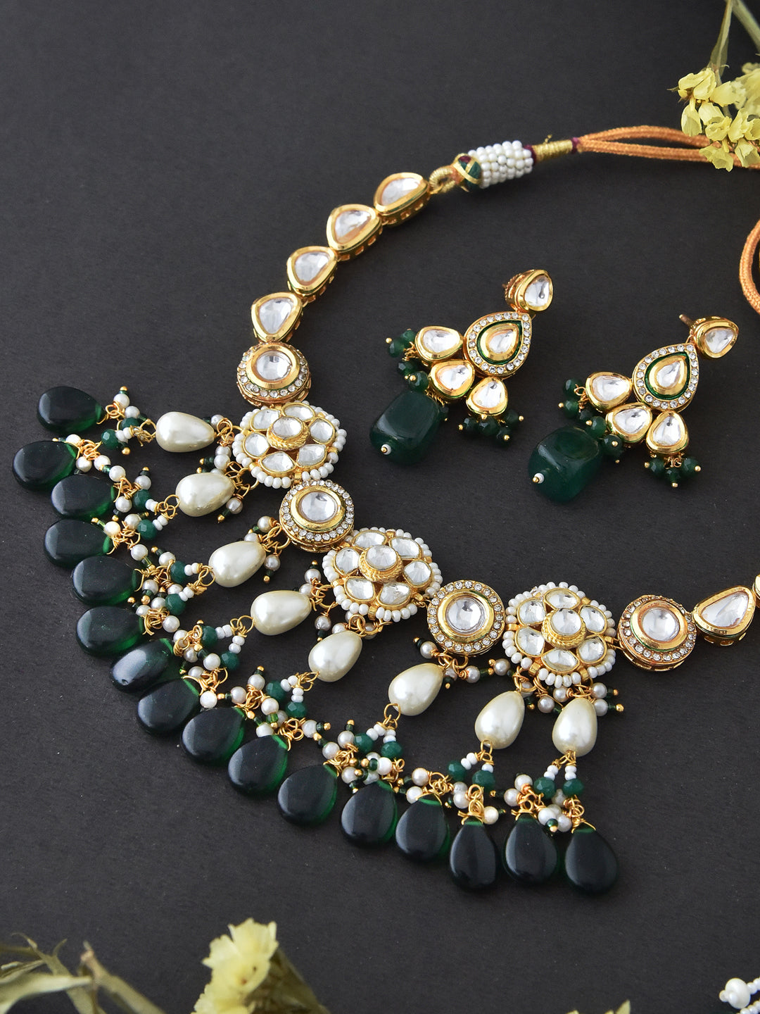 Green Gold Tone Kundan and Pearls Necklace Set