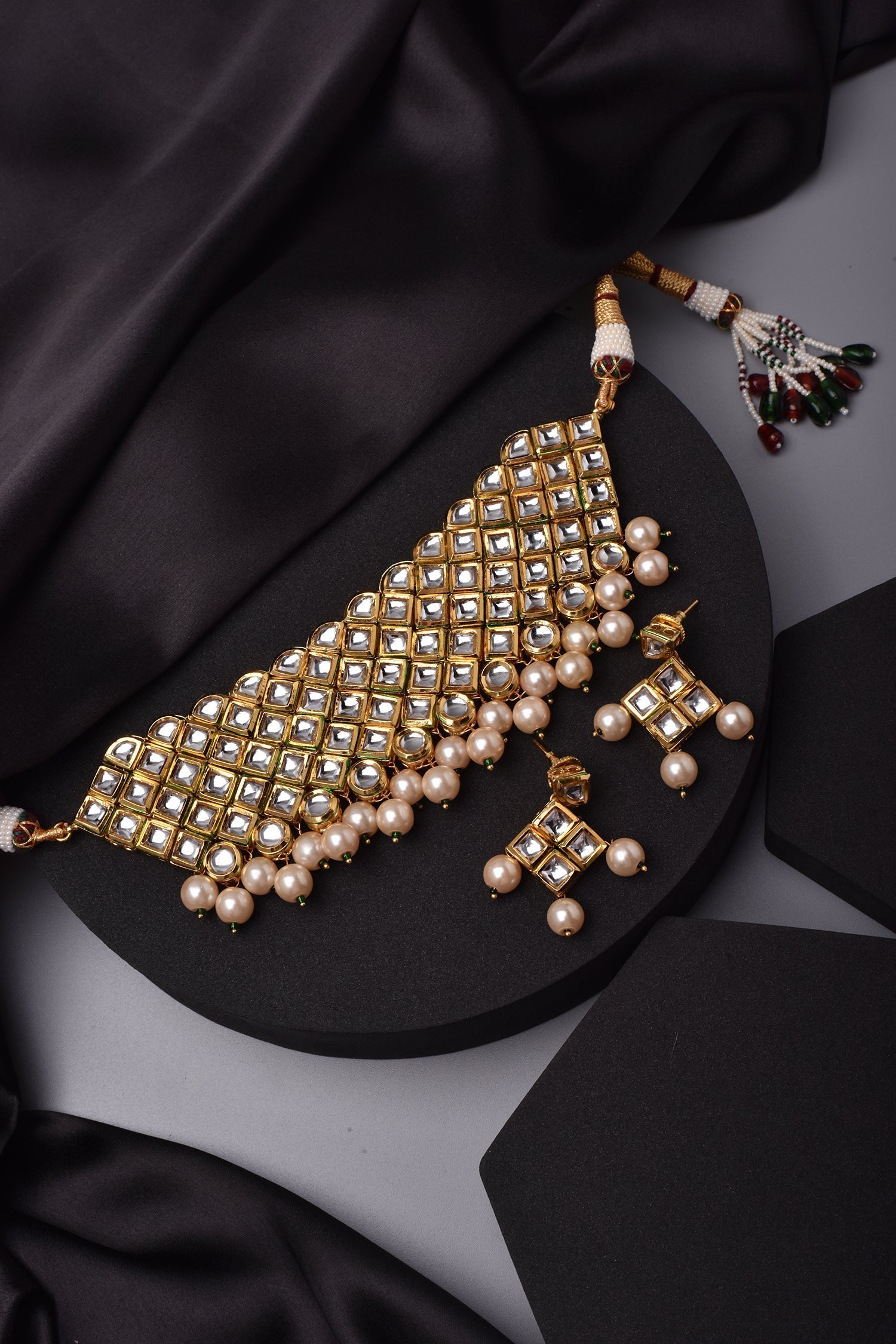 Gold Tone Kundan Choker Set