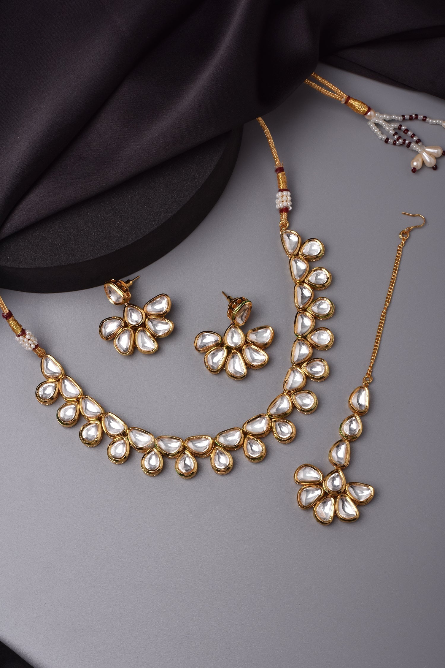 Gold Tone Kundan Necklace Set