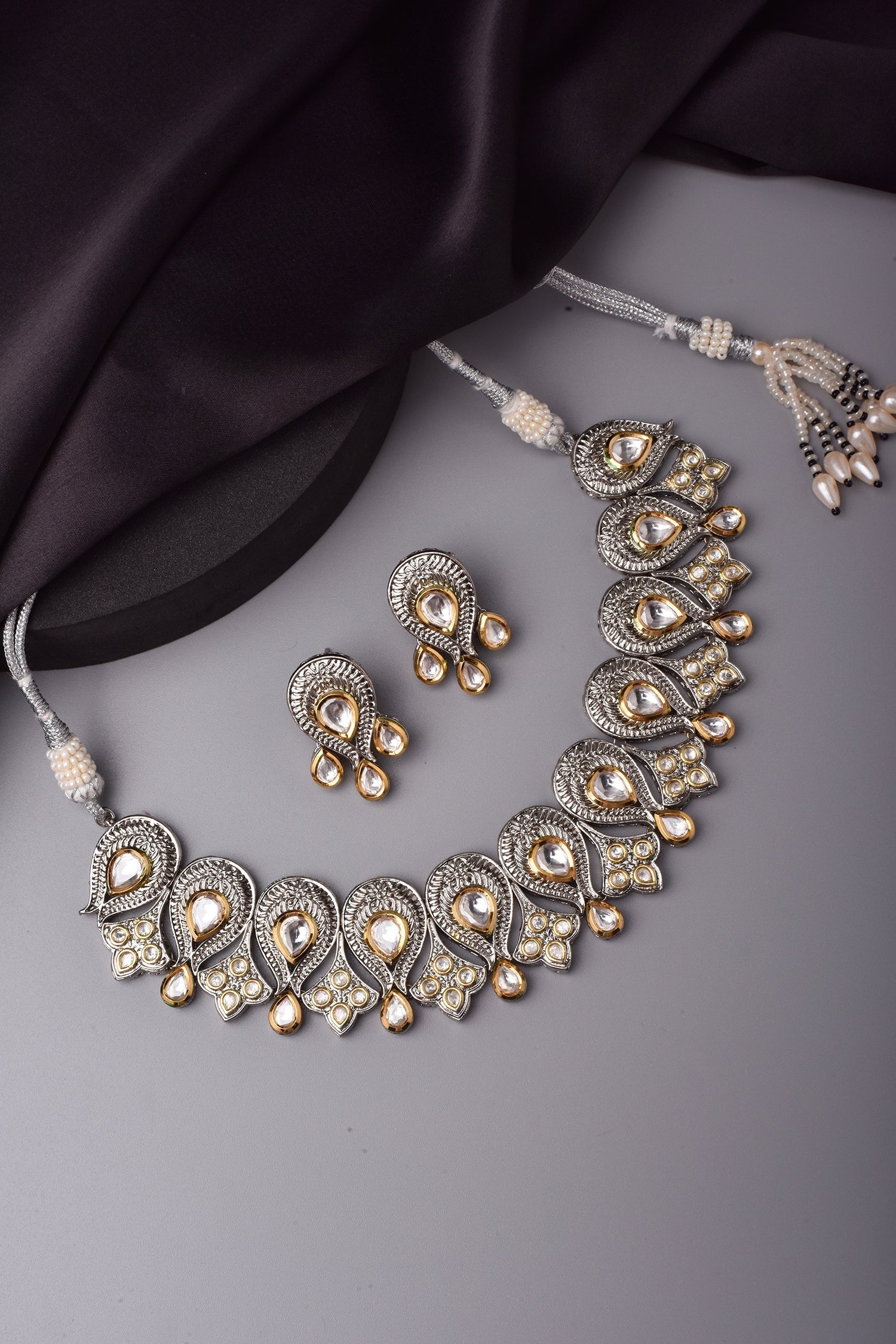 White Silver Tone Polki Necklace Set