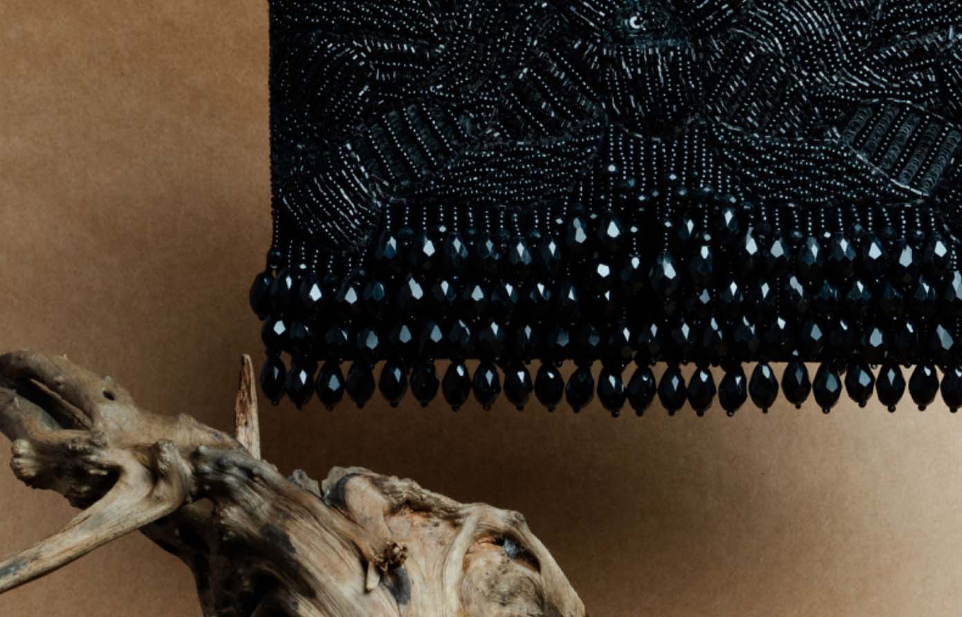 Ornate Radiance Kasse Black