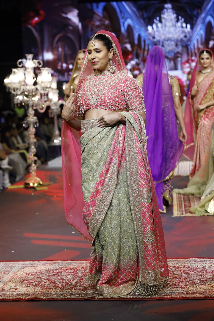 Gulnaar Ombré Saree Set