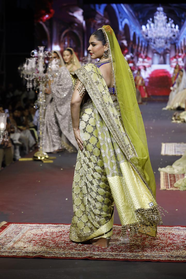 Neelkanthi Noor Saree Set
