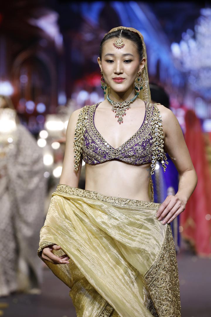 Pehrang Saree Set