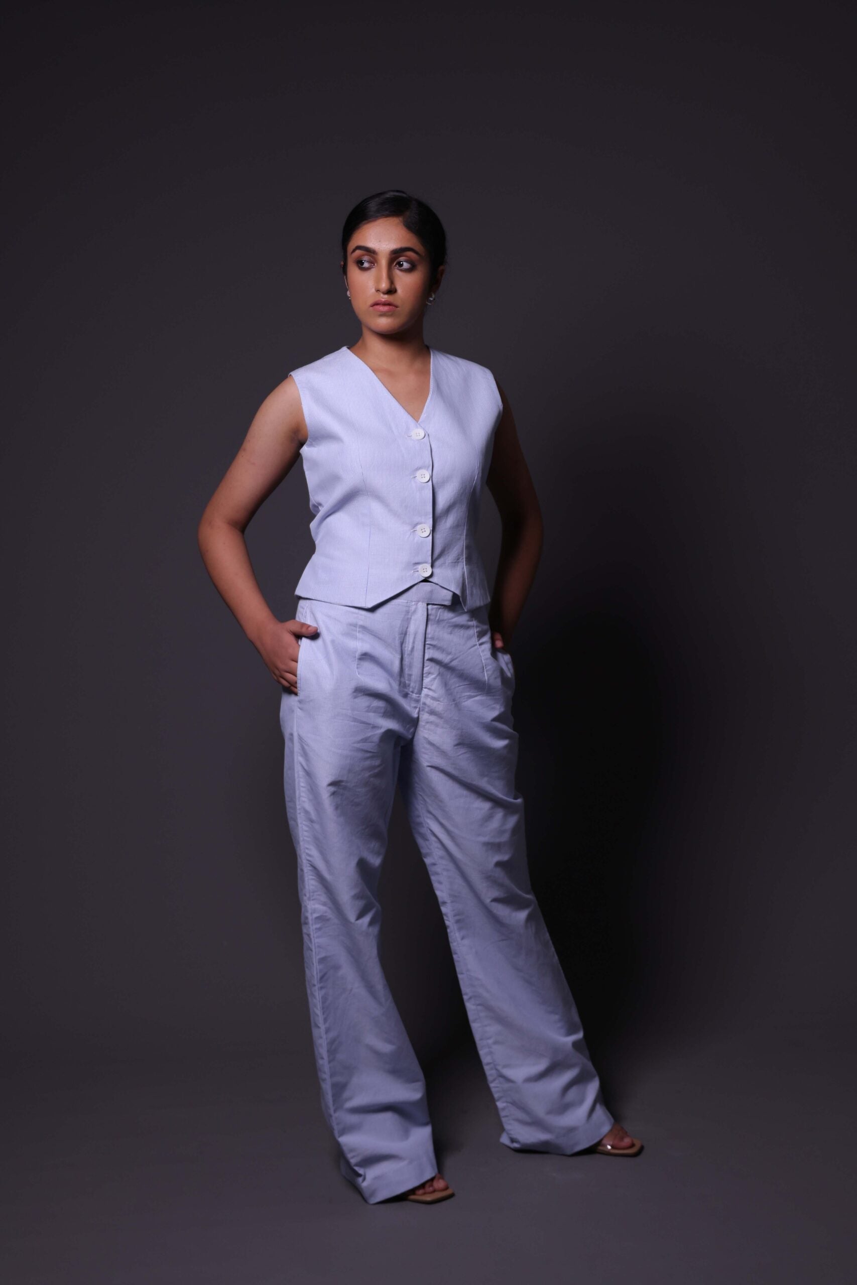 Sleeveless waistcoat with pants