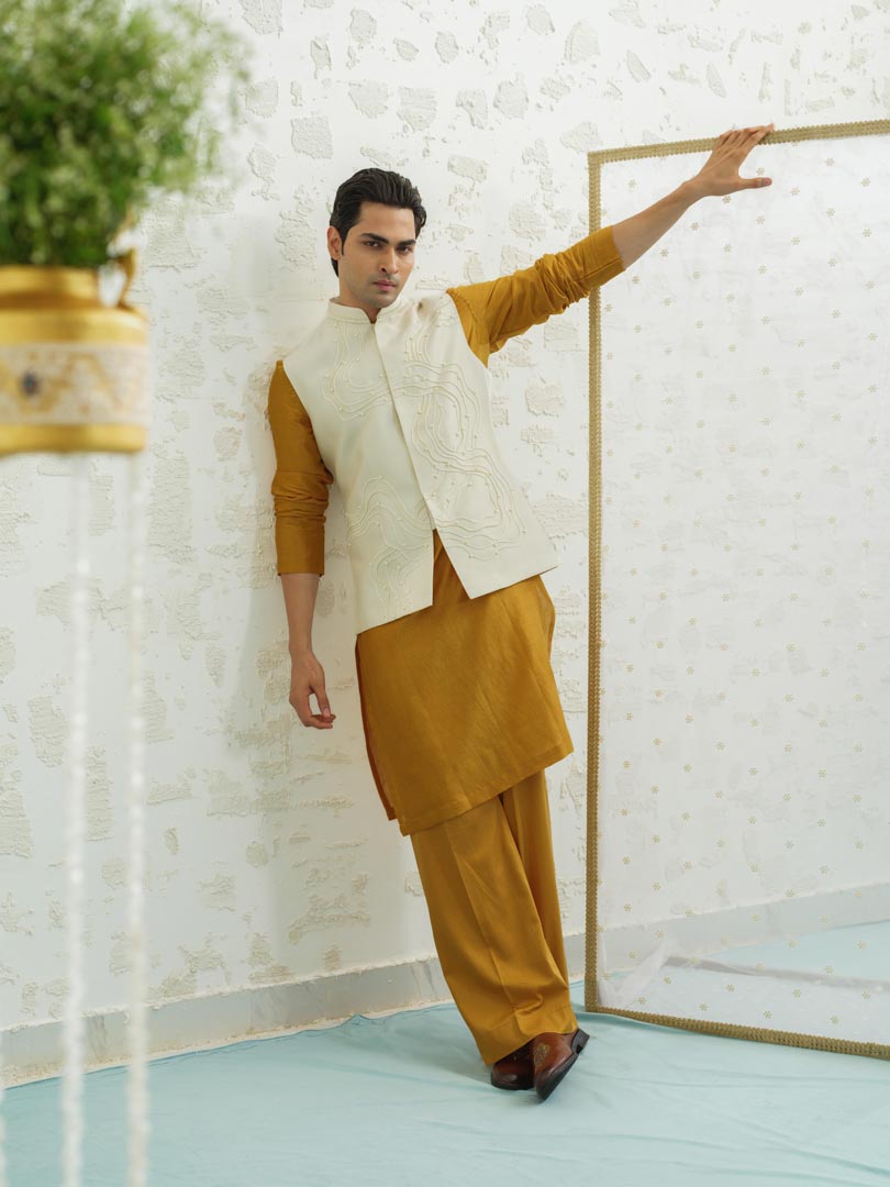 Dusty Ivory Contour Bundi only