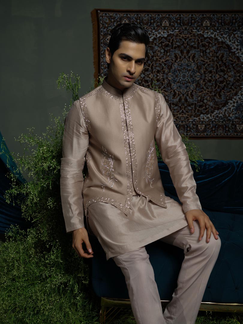 Bold Border Bundi only