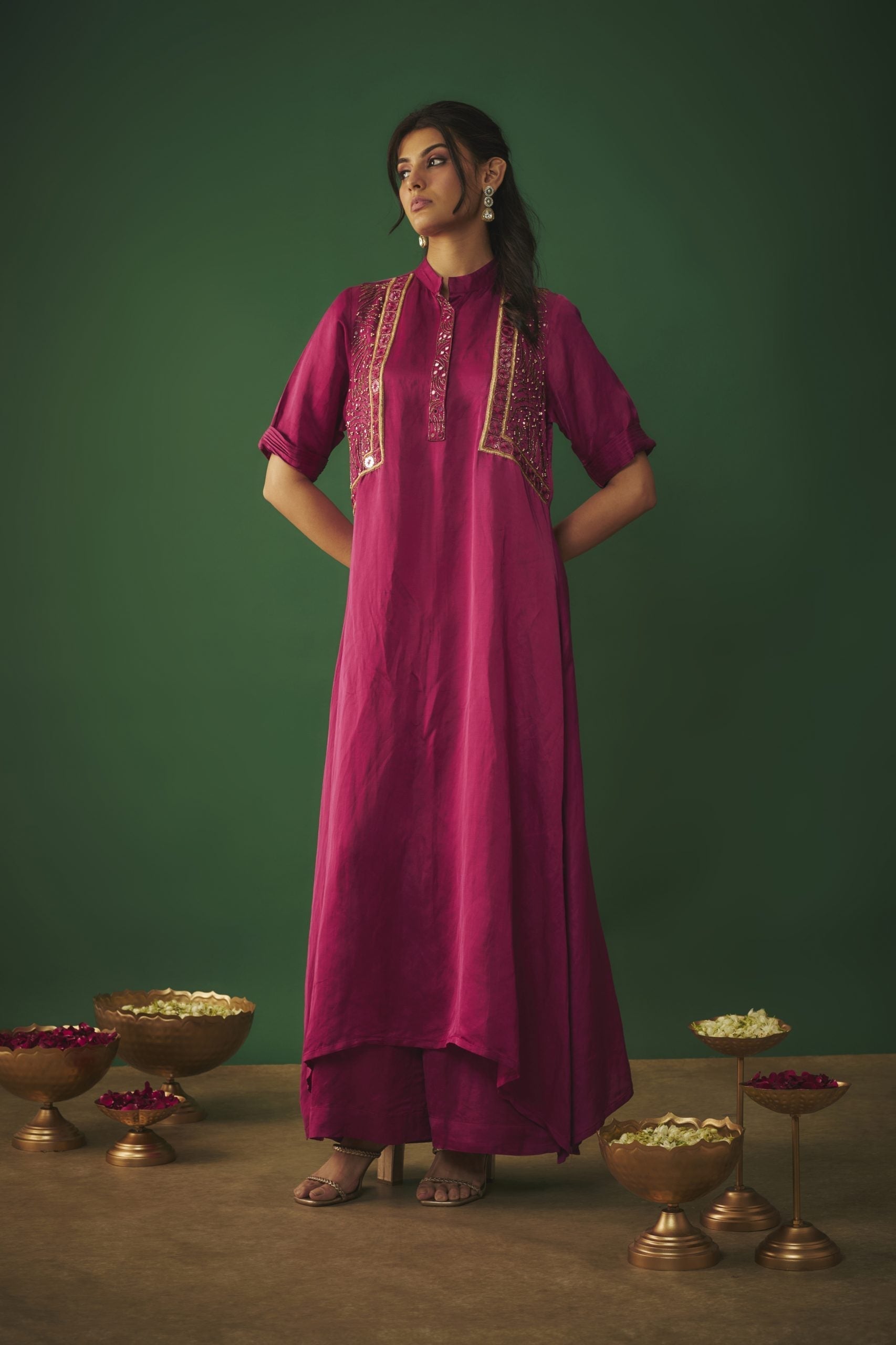 Image of MAGENTA PINK MIRROR EMBROIDERED KURTA AND PANTS SET