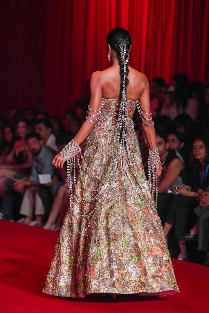 Pravanya Lehenga Set