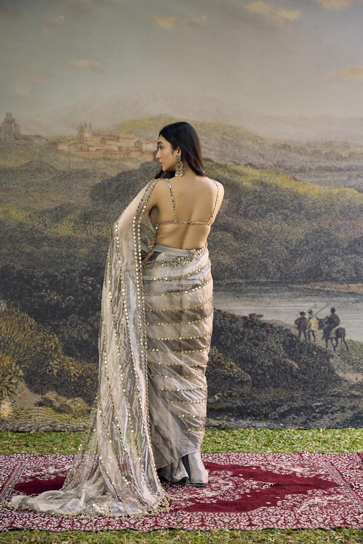 Avyra Saree Set: