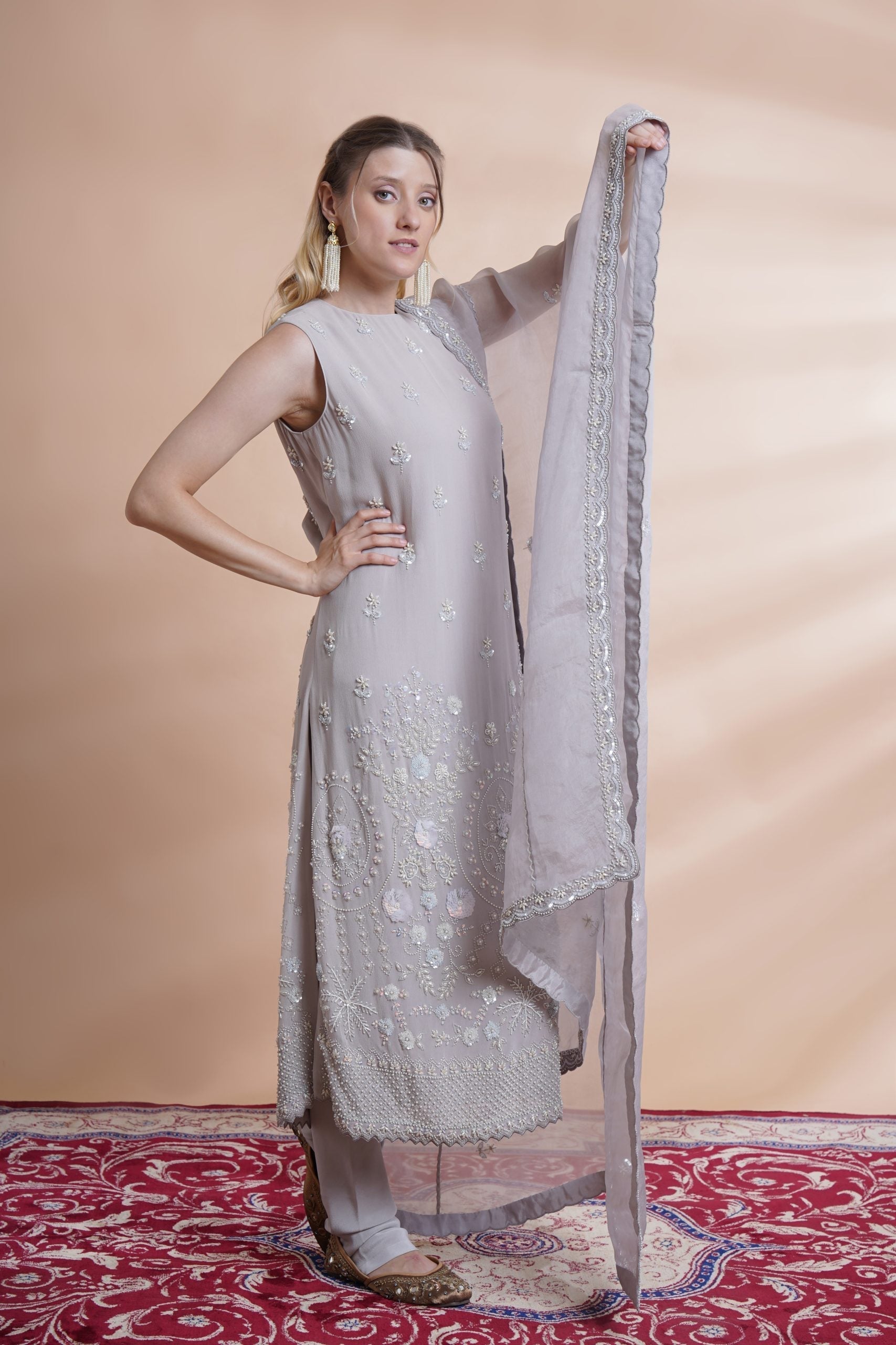 Image of Grey georgette incut kurta set