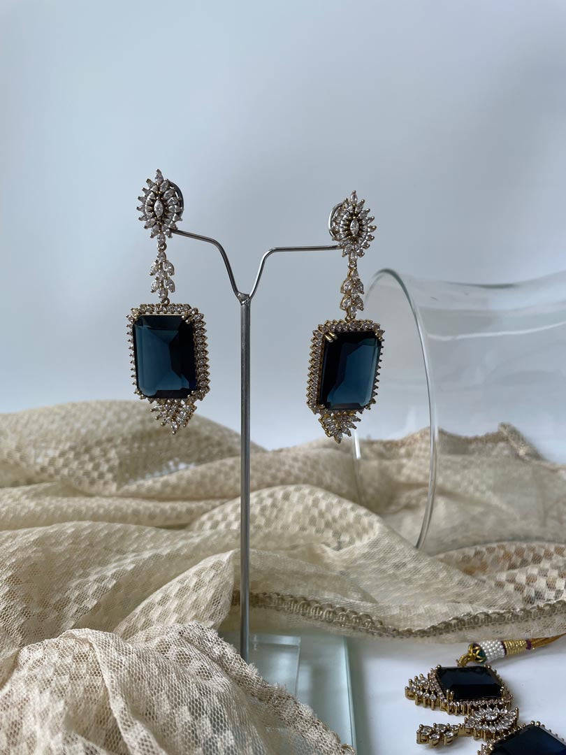 Antique Finish Chunky Blue Stone and Zircon Studded Regal Necklace Set