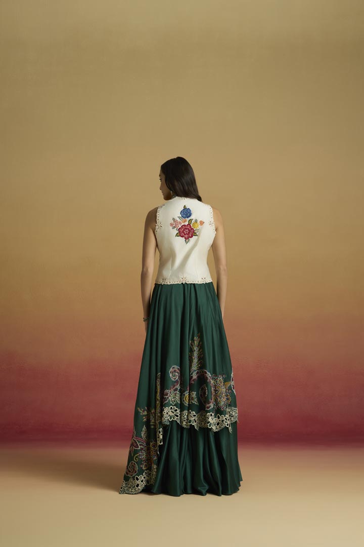 EMERALD GREEN PAISLEY EMBROIDERED LAYERED LEHENGA