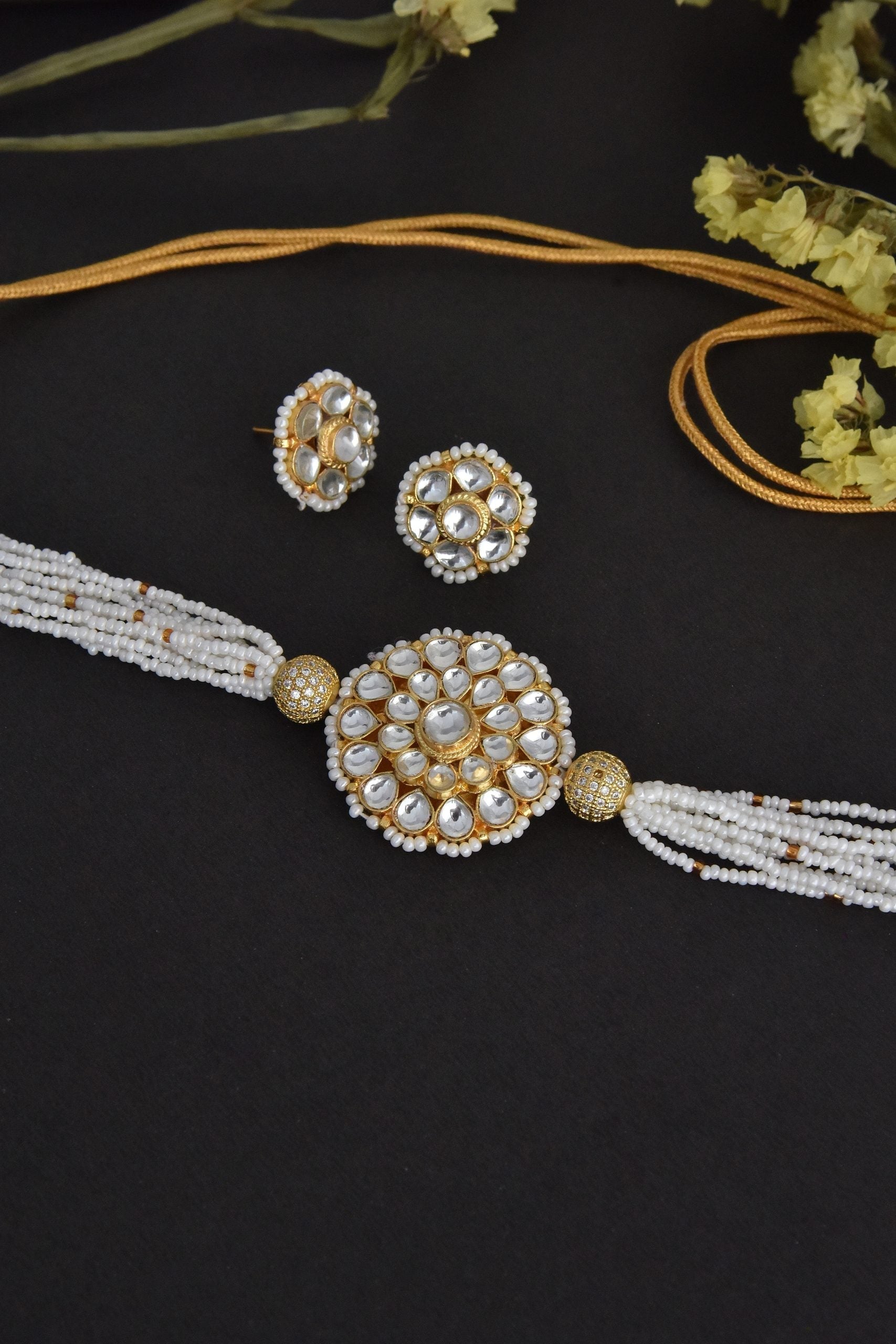 White Gold Tone Kundan and Pearl Choker Necklace Set