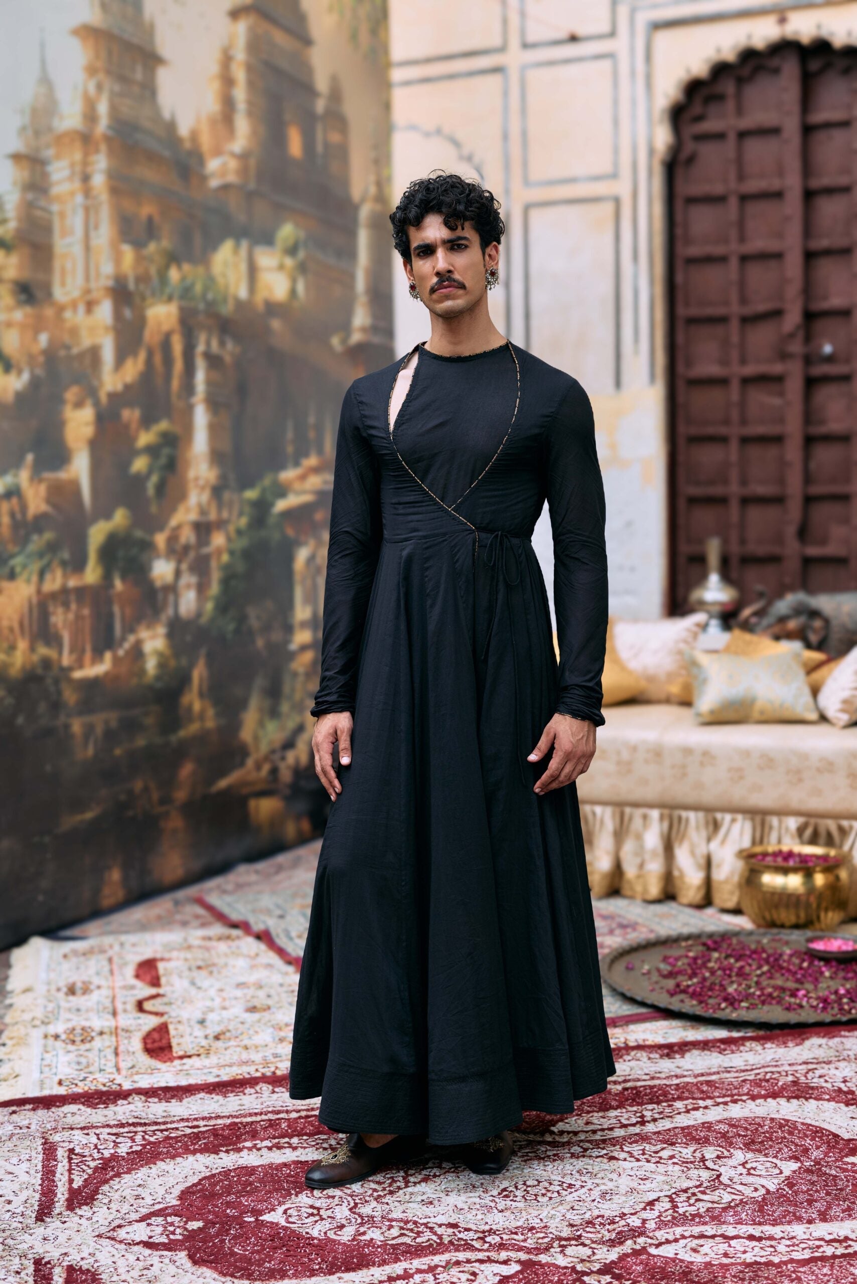 Hiranmaya Sherwani Set