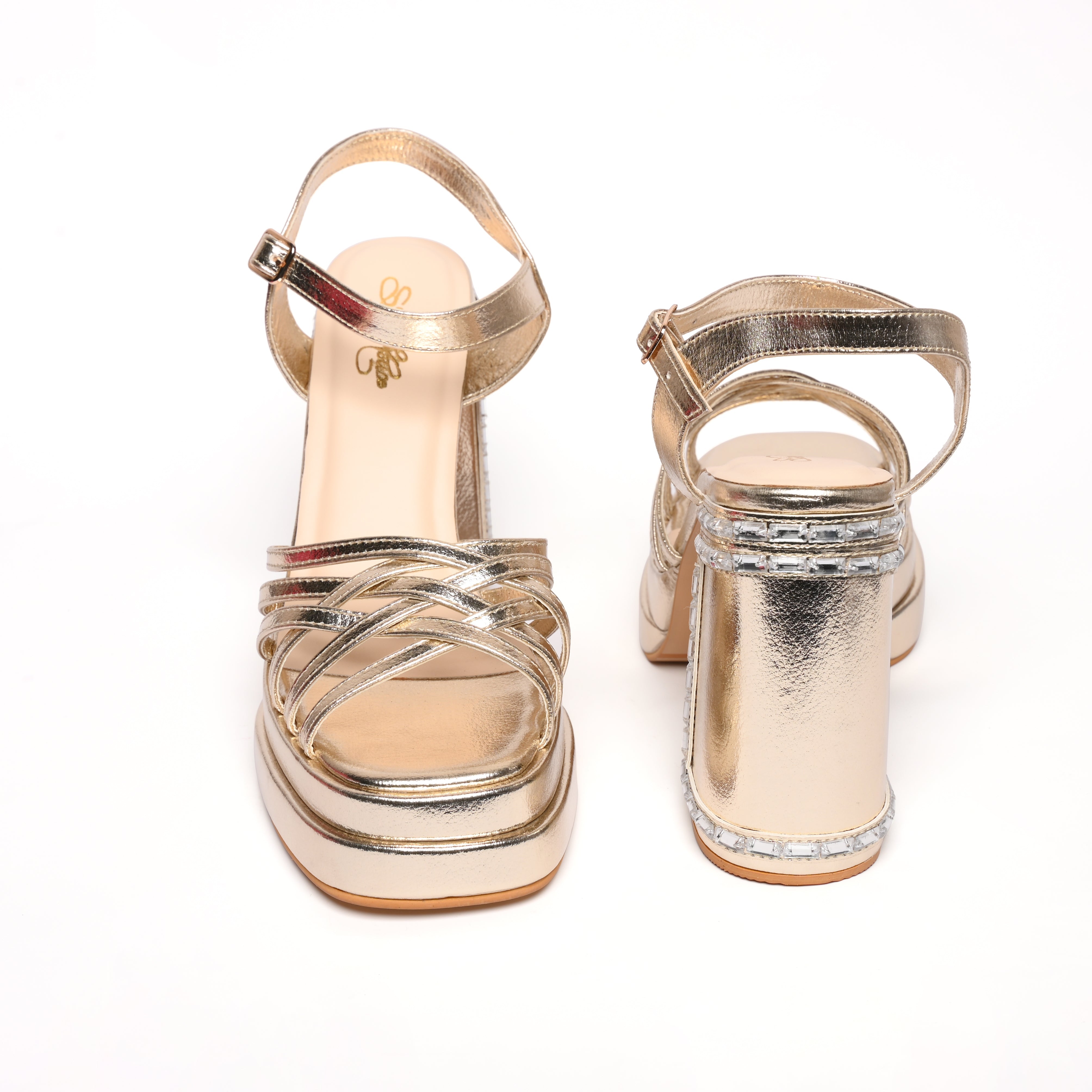 Gianna in Gold