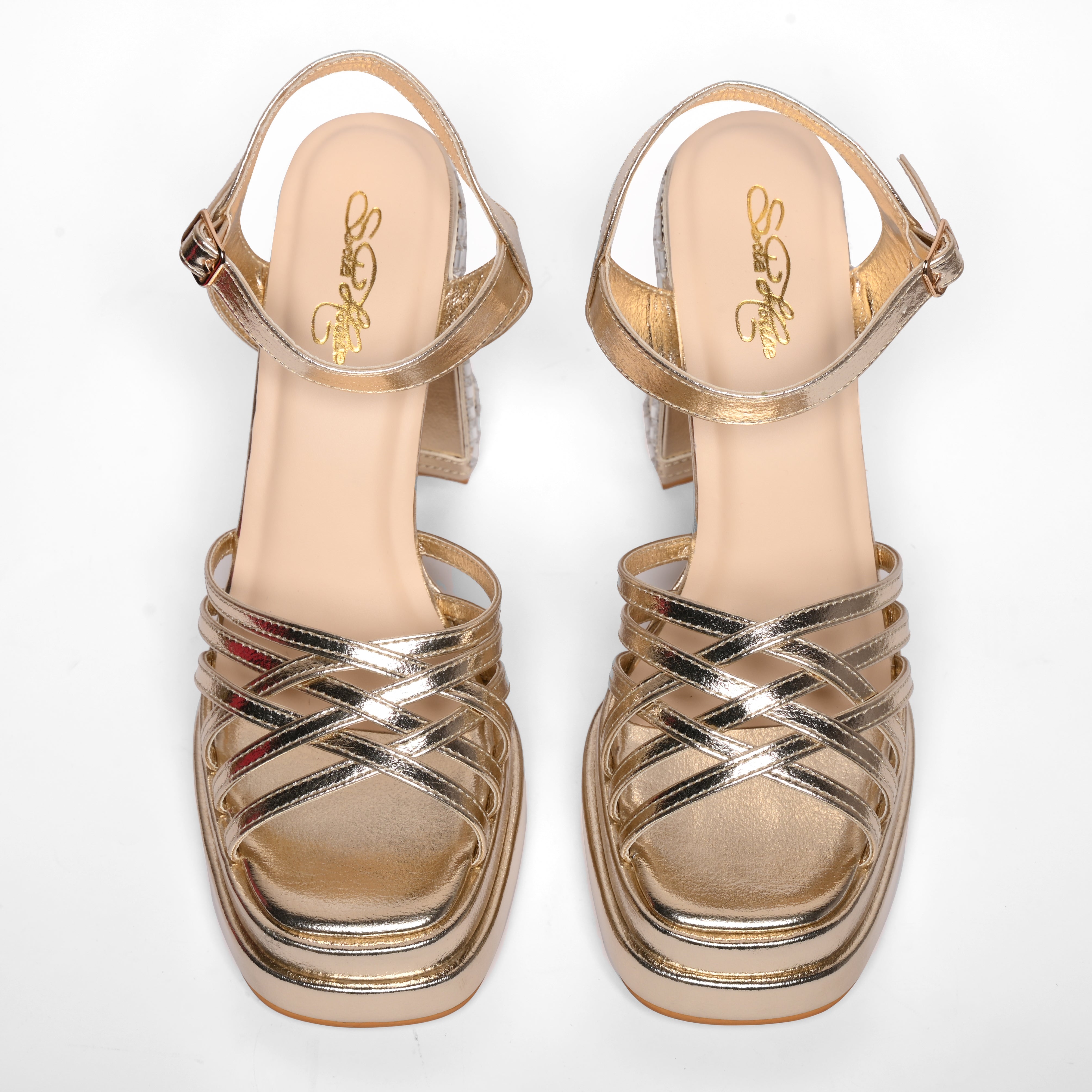 Gianna in Gold