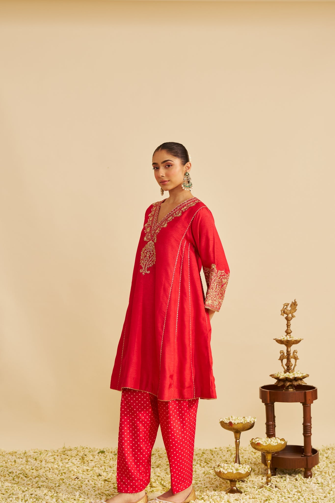 NIYAH - SHORT CHAUGA WITH SALWAR