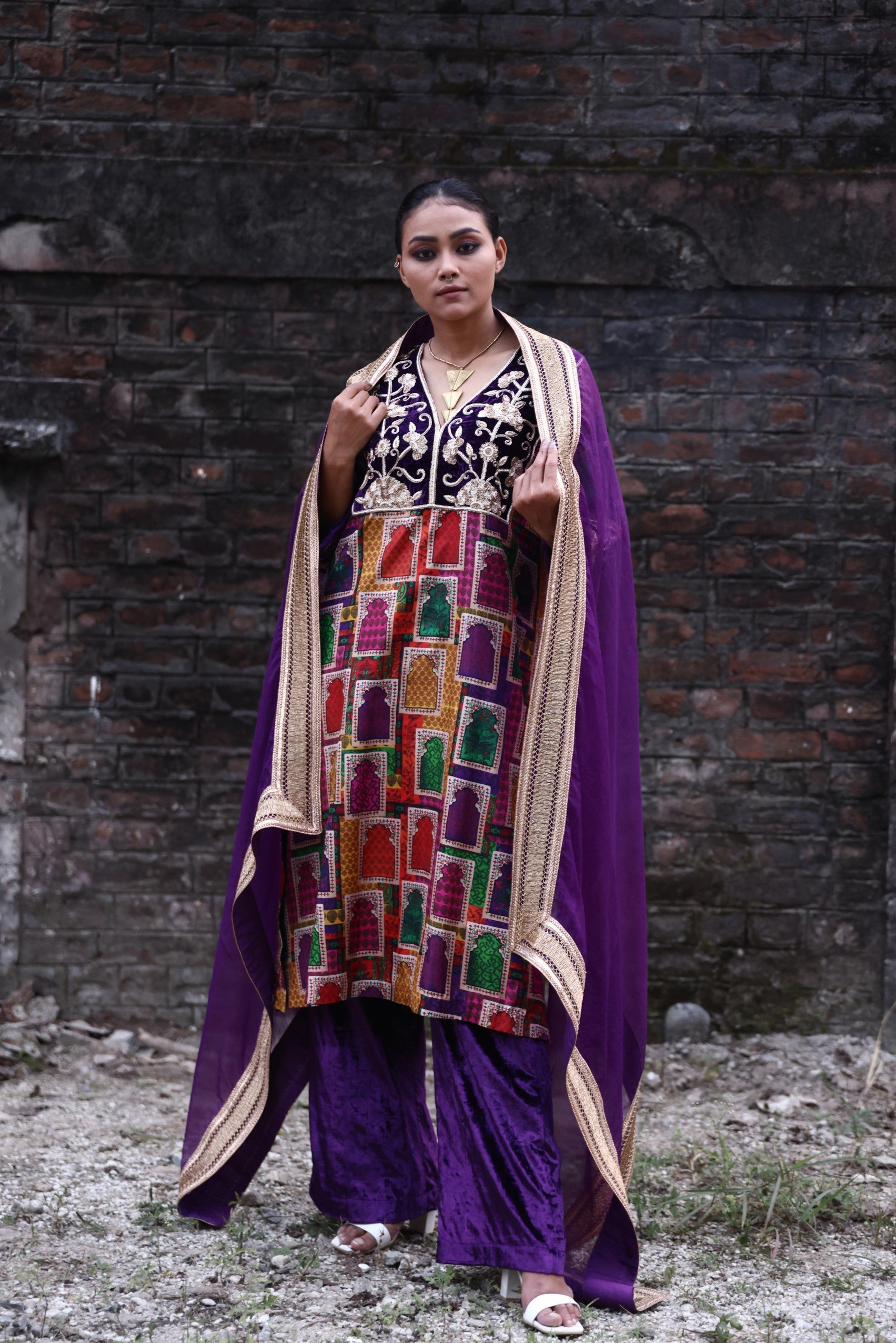 Hand-Embroidered Jharoka Print Kurta Set